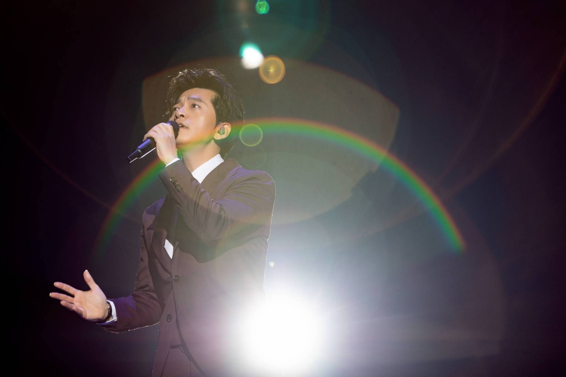 中国平安携手李健世界巡演聆听美好在发声