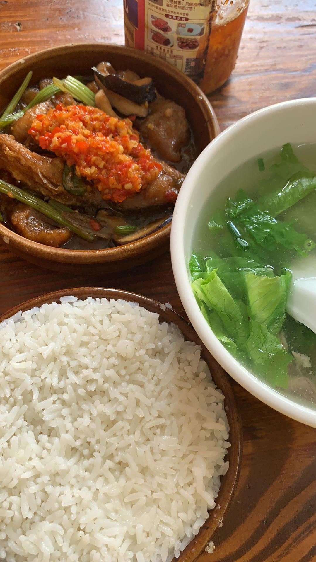 早上没抢到优惠券,中午吃饭抢到了,老规矩多付老板给现金,再去便利店