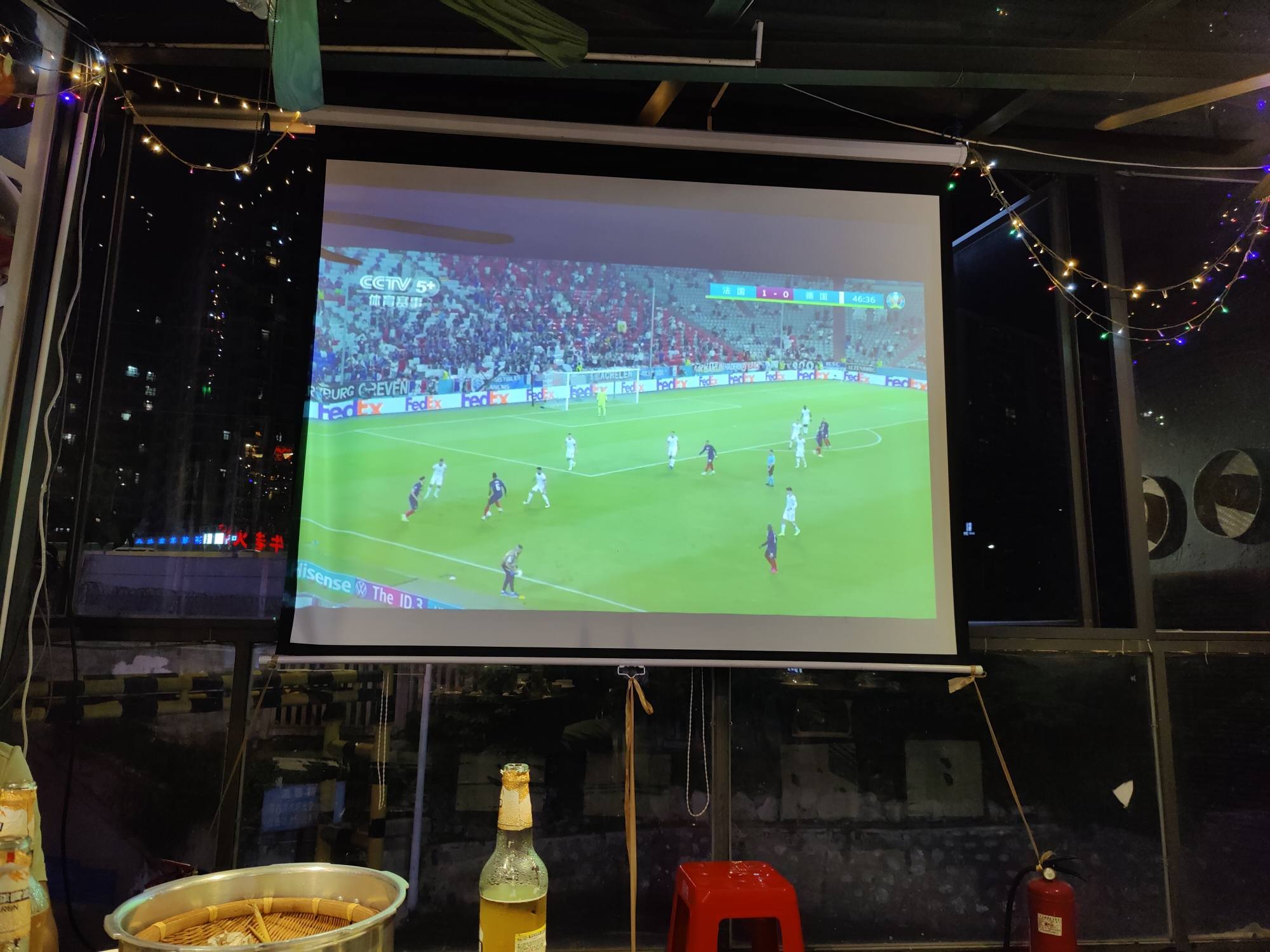 闲来无事做,喝酒吧,看球吧