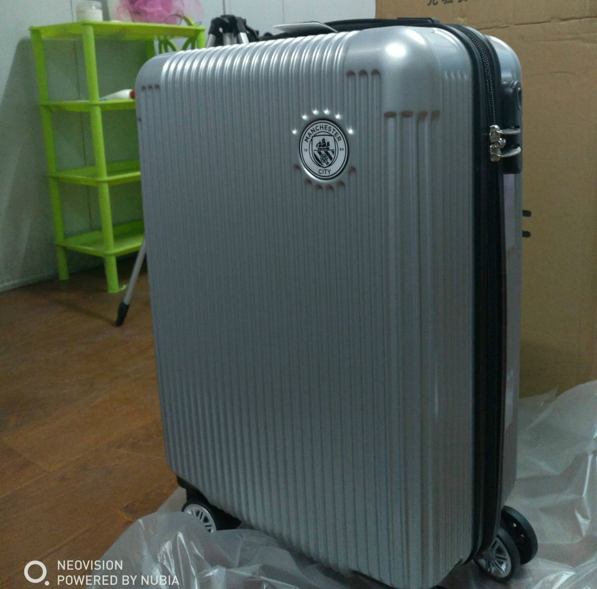 000912B2E9024C049014B54E7BCD224E_meitu_2.jpg